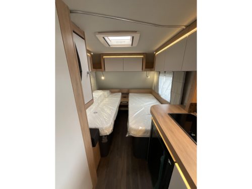 Knaus Sport Platinum 500 EU ENKELE BEDDEN-VLOERVERW Foto: 7