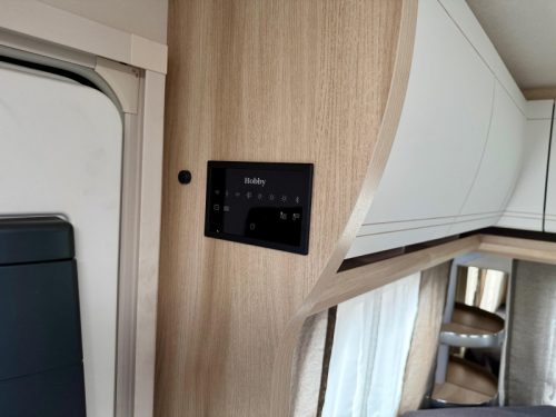 Hobby De Luxe 460 UFE Franz&ouml;sisches Bett & Rundsitzgruppe! Foto: 16