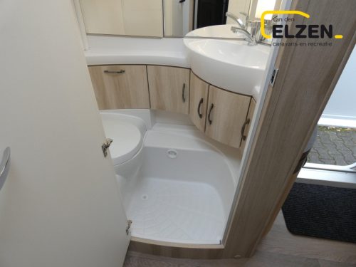 Hobby De Luxe 540 UL White Edition Special offer package photo: 21