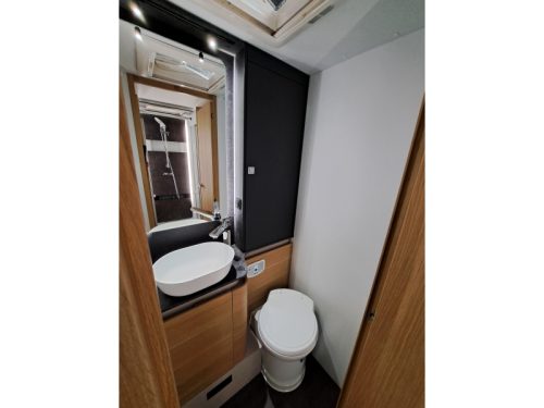 Adria Coral Plus 670 DL Foto: 12