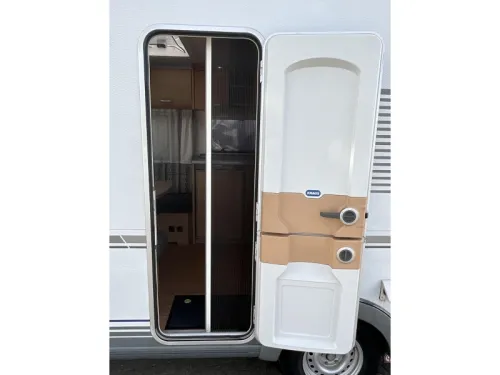 Knaus Sudwind 450 FU UNICO VERONA-Rangierhilfe Foto: 2