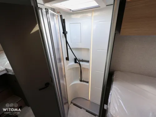 Hymer GT-S 685 Pop-top roof Face to Face 2027  photo: 12