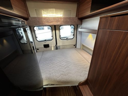 Adria Twin 640 SHX Transverse bed/unique layout photo: 10