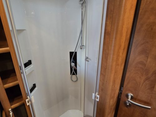 Carthago C-Tourer I 147 Niveausystem ALKO Fahrgestell Foto: 15