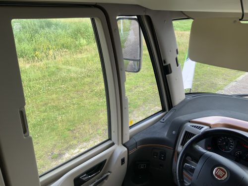 Hymer B 514 SL Star-Edition, AUTOMATIC, Integral, Engine air conditioning, Air suspension, Alko-Max-chassis, Transverse bed & pull-down bed Marum Camper centrum on the road photo: 22