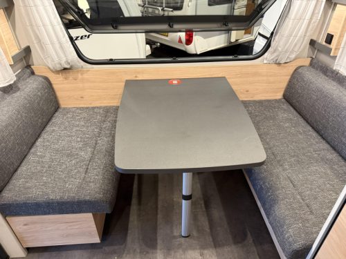 Dethleffs Camper 460 EL 2 BETTEN SITZGR EX VERMIETUNG Foto: 5