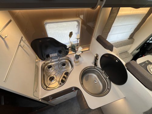 Dethleffs TREND 6617 LITS JUMEAUX+TOIT RELEVABLE AUTOMATIQUE photo : 5