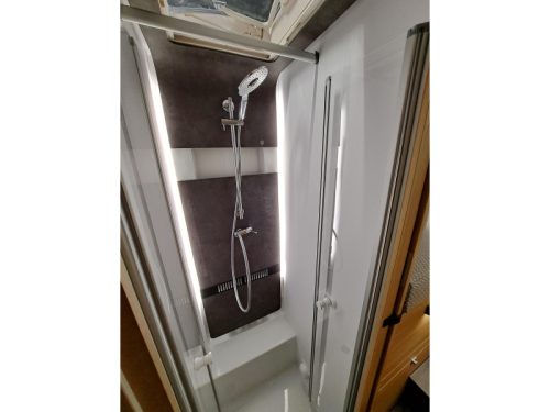 Adria Coral Plus 670 DL Foto: 14