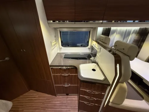 Adria Coral S 650 SF Frans bed  foto: 9