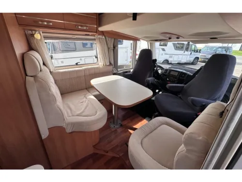Hymer Exsis-I 678 nur 29000 km Foto: 3