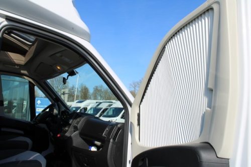 Junger Knaus VanSation 650 Peugeot 2.2 l/ 165 PS mit nur 7.873 km Einzelbetten (45  Foto: 18