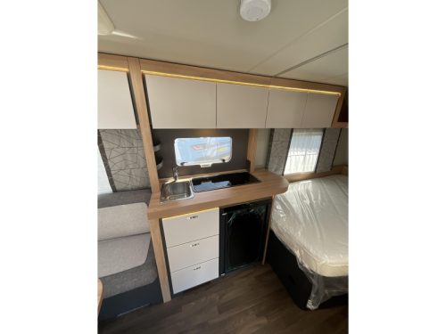 Knaus Sport 450 FU FRENCH BED-MOVER-NEW photo: 6