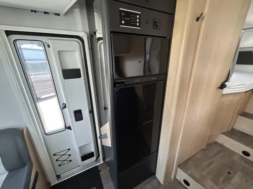 Sunlight T 68 Adventure Edition + Air conditioning & Pop-top roof photo: 8