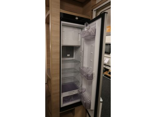 Fendt Bianco Activ 445 SFB BED 210 CM HIGH FRIDGE photo: 4