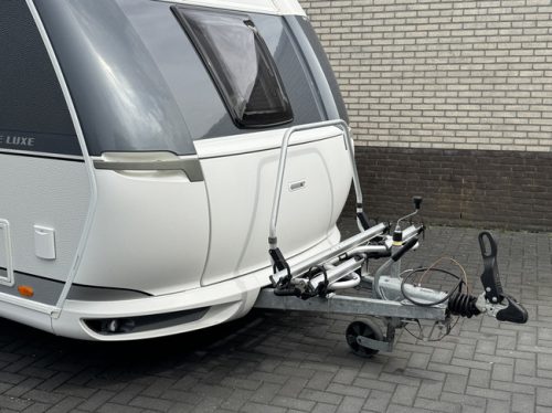 Hobby De Luxe 495 UL with single beds **Mover/Bike rack/Awning/Outdoor gas/2nd service hatch/1st owner/Very neat caravan** photo: 8
