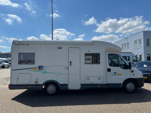 Chausson Fiat Ducato Kastenwagen | Franz&ouml;sisches Bett | Kassettenmarkise | Fahrradtr&auml;ger | Lattenrost | Heizung Foto: 3