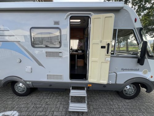 Hymer B630 STARLINE AUTOMAAT DWARSBED+HEFBED BEARLOCK MAXFAN Foto: 5
