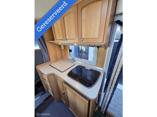 B&uuml;rstner T600 Perfilada 2000 ☆TV, Cruise, cama fija☆ foto: 15