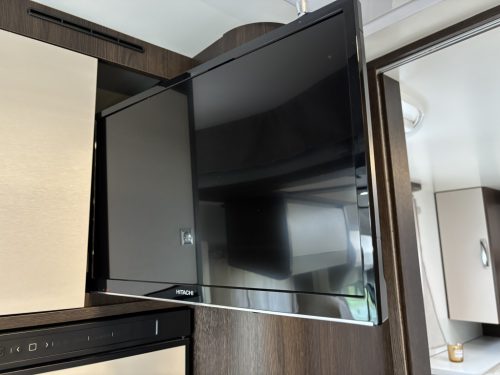 Benimar Tessoro 496 QUEENSBED + HUBDACH AUTOMAAT SONNENKOLLEKTOR Foto: 16