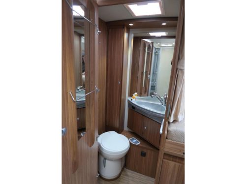 Carado T447|Single beds|XL fridge|New belt, 59967KM! Neat! photo: 13