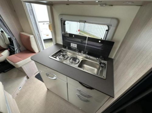 B&uuml;rstner Nexxo Van T 690 G CAMAS INDIVIDUALES + 3.650 KG. foto: 8