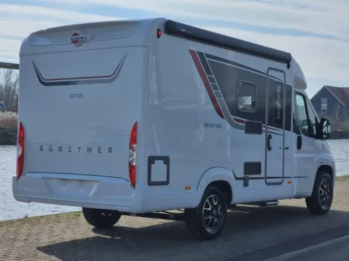 B&uuml;rstner Nexxo Van T 569 photo: 5