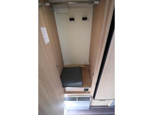 Knaus Sport und Fun 480 QL Rangierhilfe / Markise Foto: 18