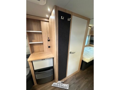 Knaus Sport 460 EU EINZELBETT BODENHEIZUNG Foto: 3