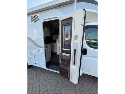 Laika Kosmo 212 Levelsysteem Queensbed 7m Foto: 30