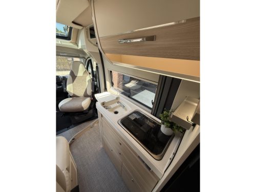 Eura Mobil Van 635 EB V635 EB Low beds! photo: 13