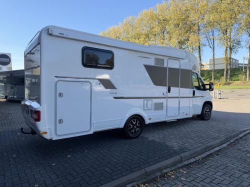 Adria Coral S 670SC French bed Awning Maxxfan Flat screen photo: 5