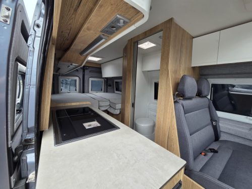 Clever Runner 640 Skyroof 180PS Busbiker Foto: 20