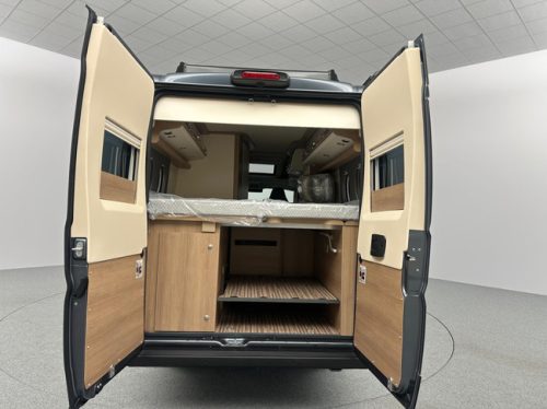 Malibu Van First Class Two Rooms 640 LE RB Charming GT Skyview Foto: 16