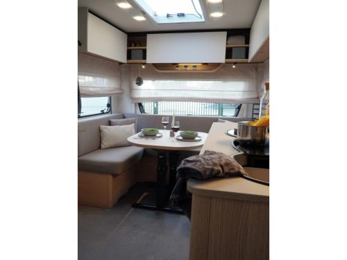 LMC Style 440 D model 2027, French bed photo: 40