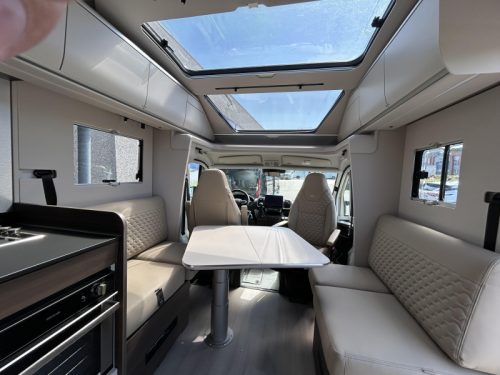 Adria Coral Supreme 670 DC 180HP - automatic - leather photo: 6