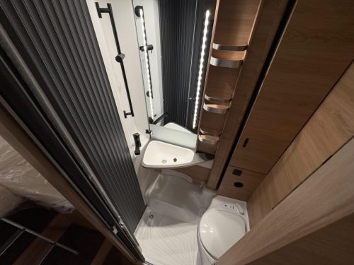Knaus L!ve Ti Platinum 650 MEG automaat / combi E  foto: 16