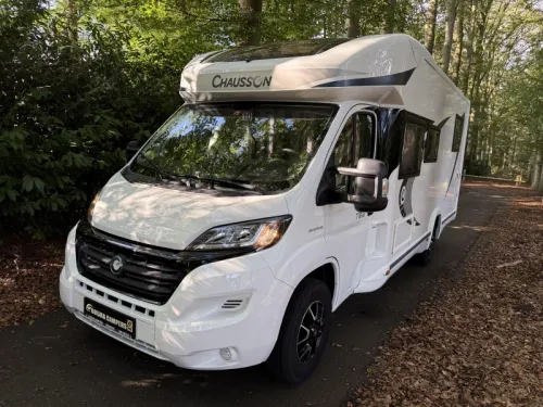 Chausson Welcome 718 EB Limited Queensbed Pop-top roof photo: 3