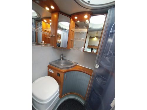 Hobby 650 With extra low beds! photo: 7