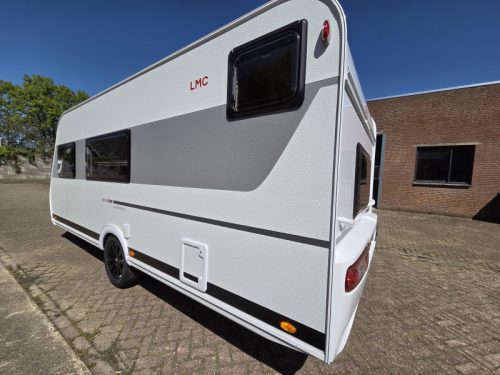 LMC Style Special 490 K - cama alta - mover foto: 1