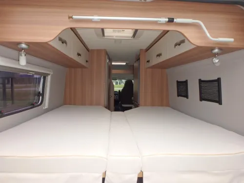 Weinsberg CaraBus 630 ME Edition Fire  foto: 10