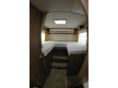 Dethleffs Trend T 7057 EB Einzelbetten, Hubbett. Foto: 14