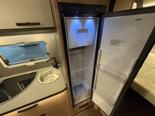 Knaus L!ve Ti 650 MEG Platinum / niedrige Betten Foto: 13