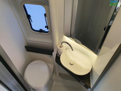 Adria Twin Supreme 640SGX photo: 17