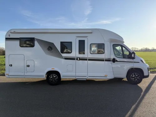 Knaus L!ve Wave Platinum 700 MEG 2x Airco, Thule lift  photo: 21
