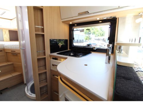 Niesmann+Bischoff Arto 77 E Single beds + Pop-top roof  photo: 23