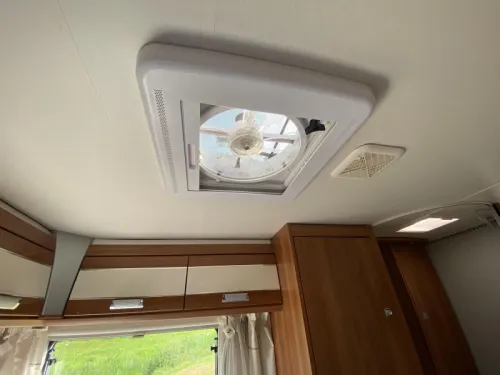 Dethleffs Magic Edition 7151 EB single beds + pop-top roof  photo: 15