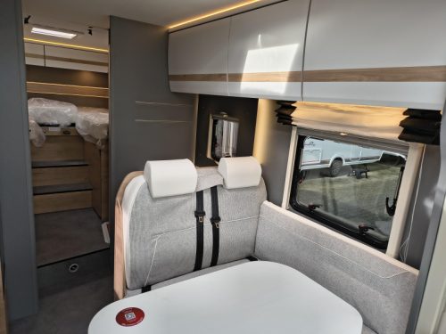 Autocaravana Dethleffs Just Camp T 7052 EB Active - autom&aacute;tica foto: 5