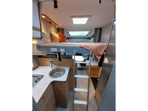Dethleffs Just 90 7052 EB Prachtige en luxe  foto: 16