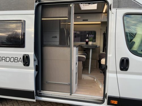 Chausson V697 VIP Dachklimaanlage, Busbiker, Markise Foto: 10