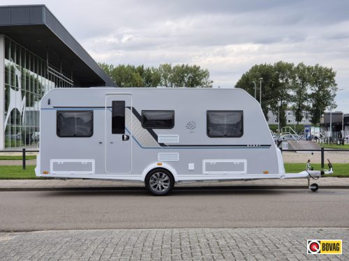 Knaus Sport Platinum 500 EU U-shaped dinette + single beds photo: 0